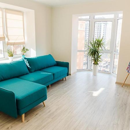 Skandi Apartment Near The Park Irpin Buitenkant foto